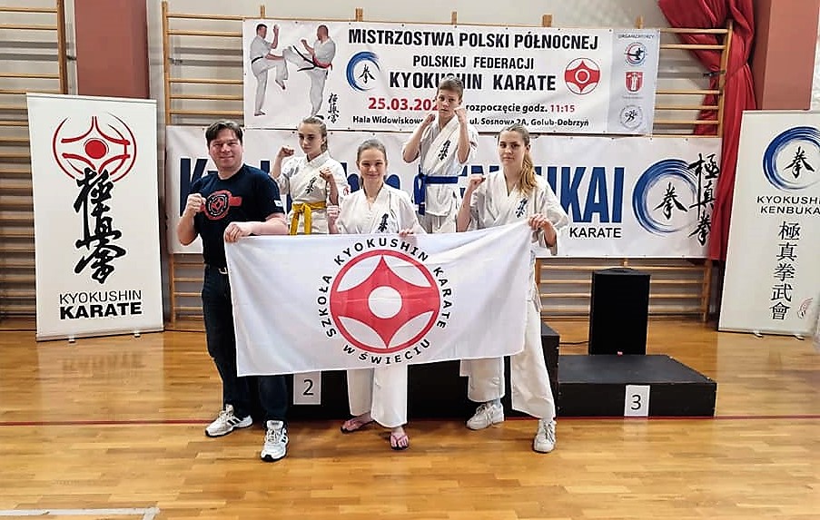oliwia-i-roxana-mistrzyniami-polski-p-nocnej-w-karate-kyokushin
