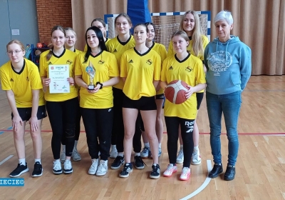 Koszykarki z ZSP Świecie mistrzyniami powiatu świeckiego