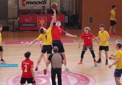 Licealiada. Koszykarze z I LO Świecie odzyskali mistrzostwo powiatu [ZDJĘCIA]