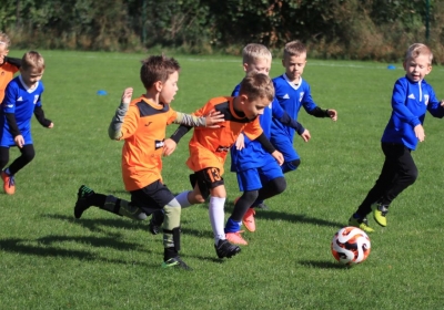 Małe skrzaty strzelały gole, a dorośli bili brawo [ZDJĘCIA]