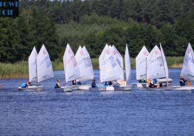 Żeglarze z Torunia i Żnina zdominowali IX Regaty o Puchar Columba w Sulnówku [ZDJĘCIA]