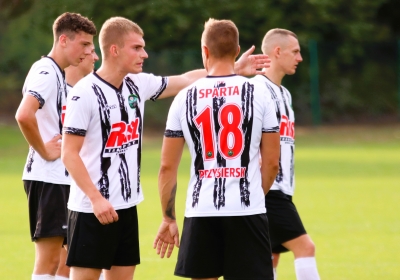 Porażki Sparty Przysiersk i Czarnych Lniano, lider z Sicienka powiększył przewagę