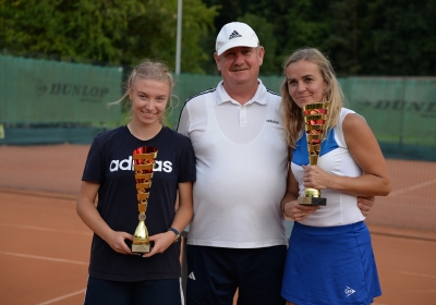 Katarzyna Sadowczyk i Zuzanna Jacyno wygrały turniej debla w Chełmnie