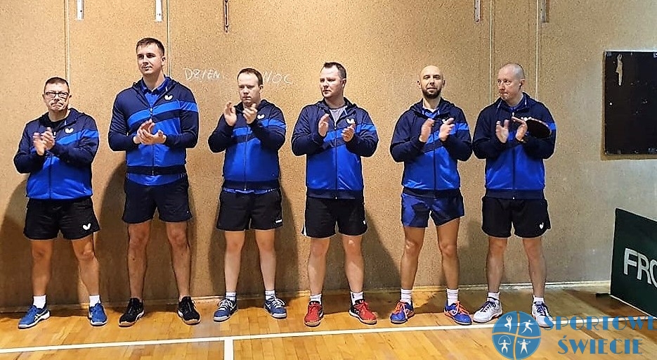 Tenisiści stołowi Gwiazdy Bukowiec remisem pożegnali się z III ligą