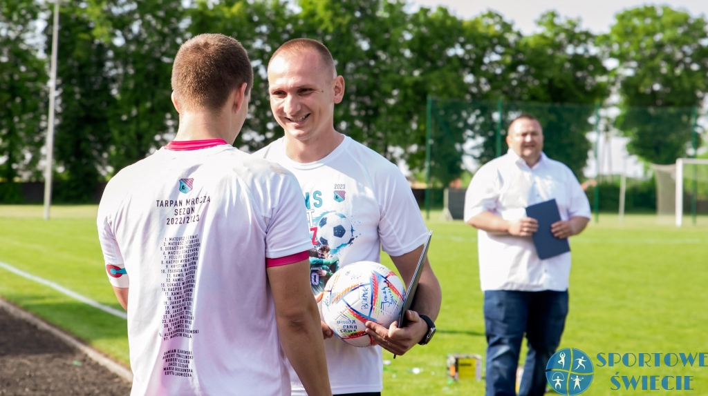 Damian Ejankowski, mimo uzyskanego awansu, nie poprowadzi już Tarpana Mrocza