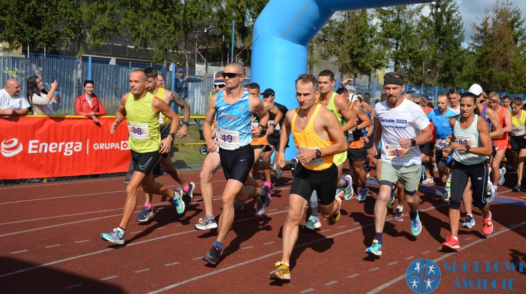 Kamil Szymaniak i Sviatlana Sonko najlepsi w biegu na 10 kilometrów w Warlubiu