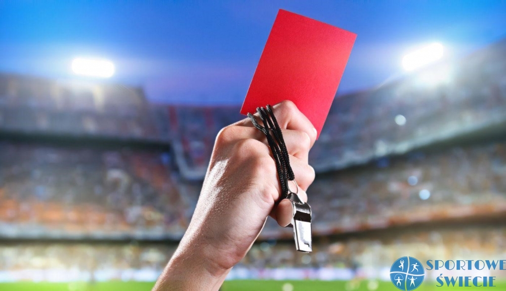Przerwany mecz Gromu Osie. Rywale z czterema czerwonymi kartkami