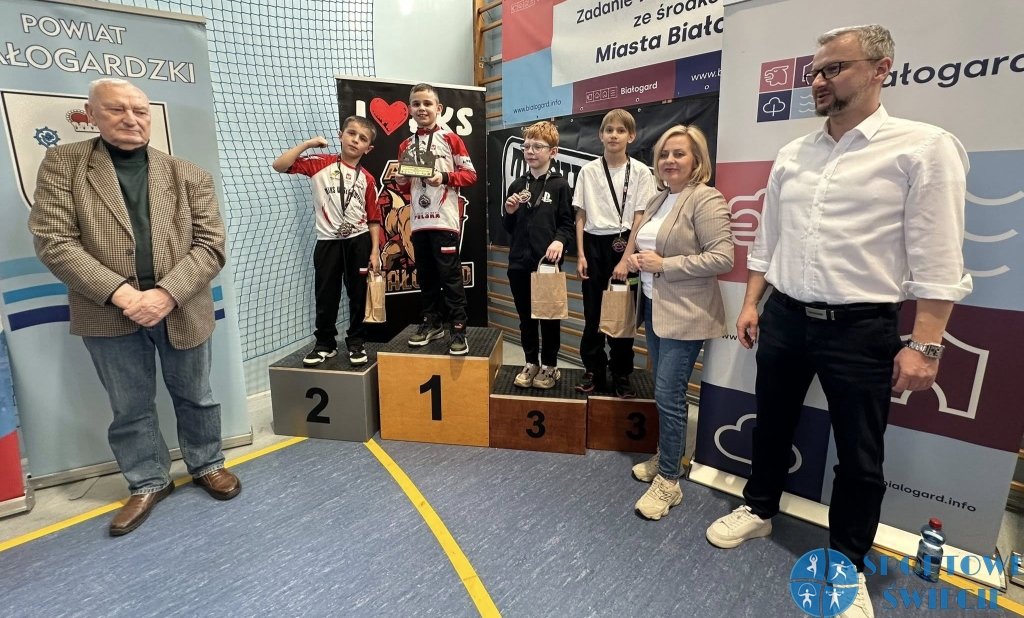 Białogard sypnął medalami dla młodych zapaśników z powiatu świeckiego