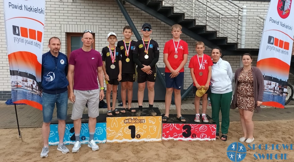Volley Świecie i Spartakus Lniano ze złotym i brązowymi medalami