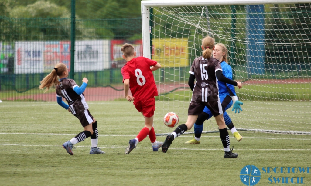 Młodzicy Wdy Świecie wbili Tęczówkom osiem goli [ZDJĘCIA]