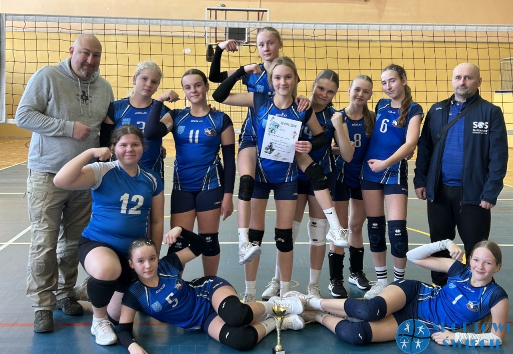 Igrzyska Dzieci. SP Lniano najlepsza w powiecie w minisiatkówce