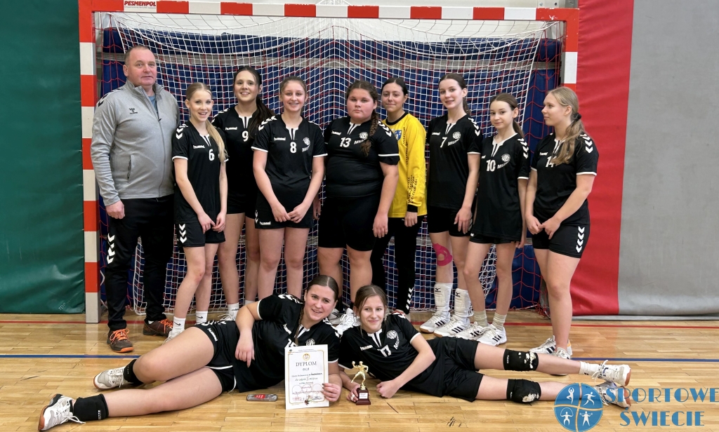 IMS. Szczypiornistki ze Świekatowa najlepsze w powiecie