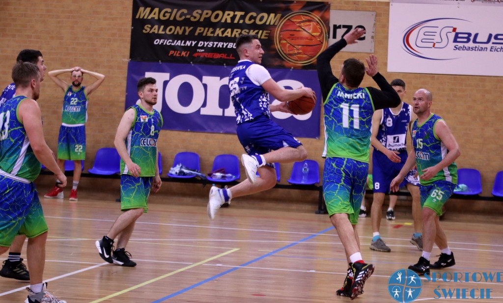 Koszykarze grają dziś w Świeciu, a jutro w Jeżewie