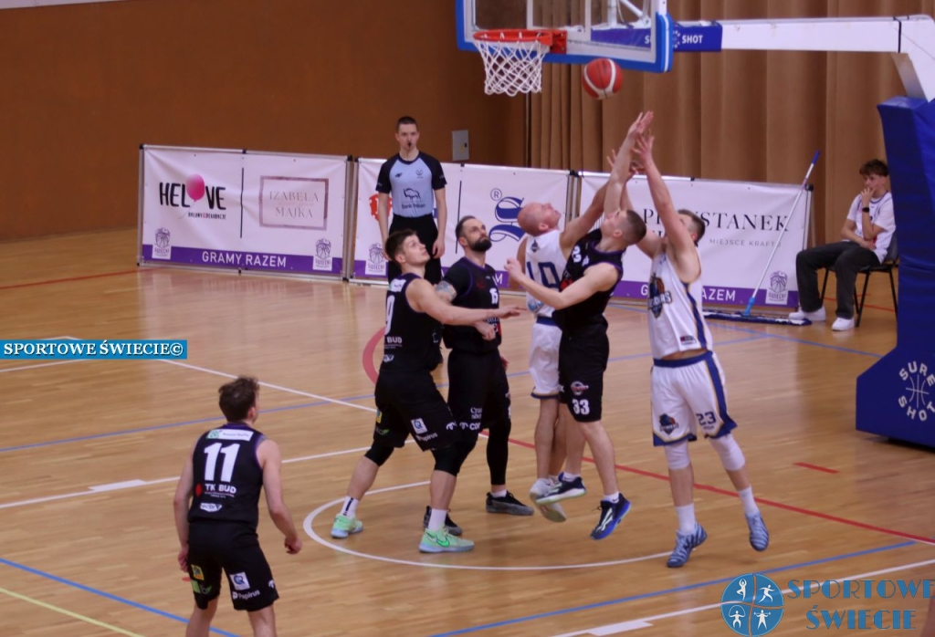 Półfinał o II ligę. ŚKK Świecie i Defenders Kwidzyn z awansem [ZDJĘCIA]