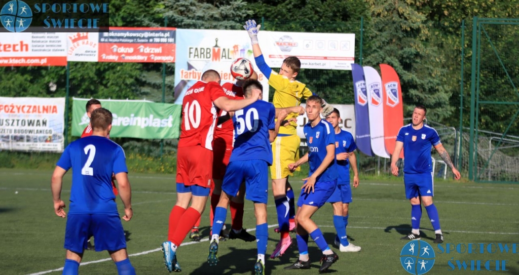 Awanse i spadki u piłkarzy – analiza