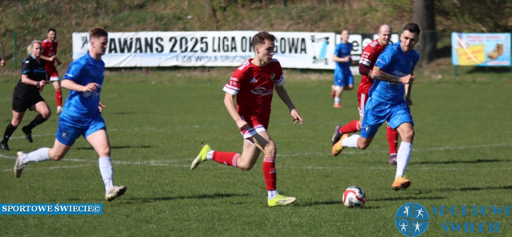 Wisła Gruczno pokonała w derbach Pomorzanina Serock. Zdecydował karny [ZDJĘCIA]