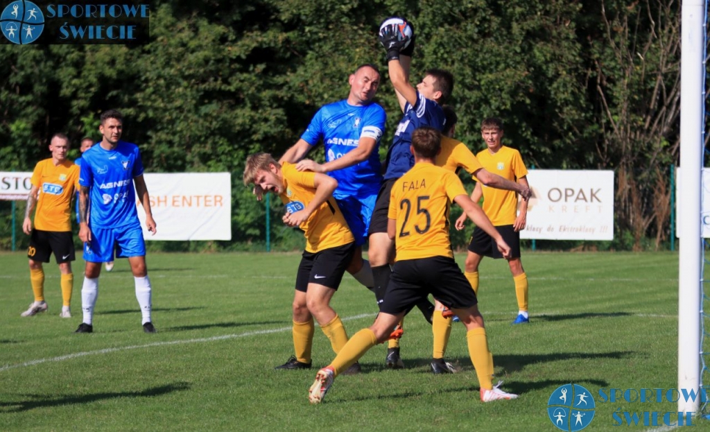 Wisła Gruczno wygrała derby z Falą Świekatowo. Ważny gol solenizanta [ZDJĘCIA]
