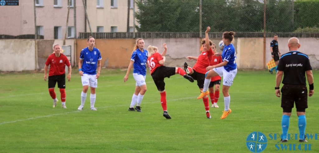 Piłkarki Strażaka nie sprostały rezerwom Lecha UAM Poznań [ZDJĘCIA]