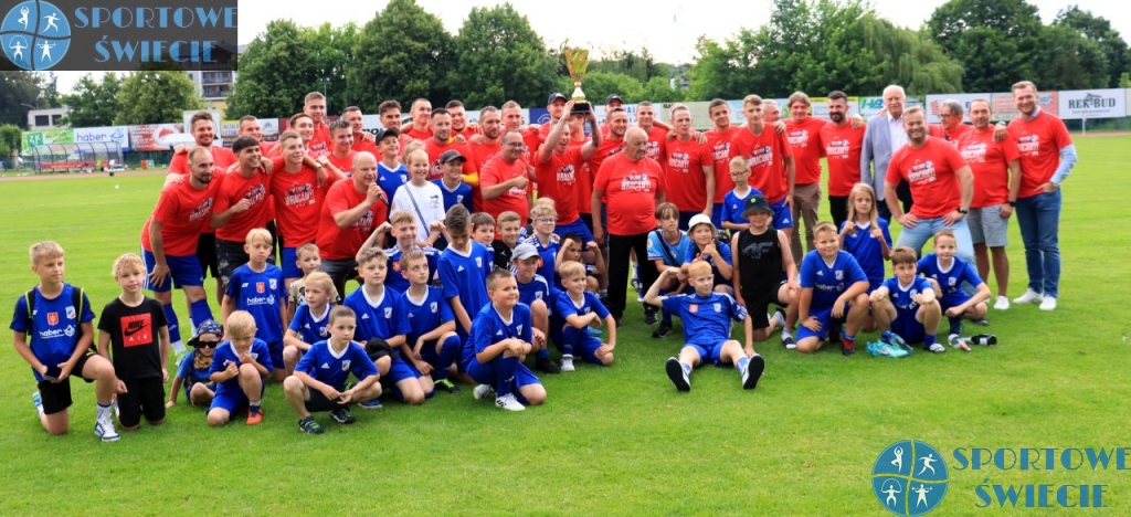 Wda Świecie rozbiła Pomorzanina Toruń i fetowała awans [ZDJĘCIA]