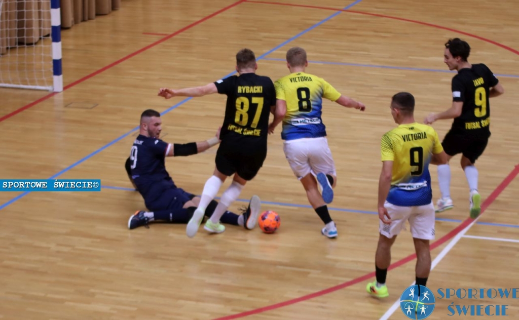 Futsal II Świecie zrewanżował się Victorii Koronowo i przypieczętował mistrzostwo III ligi PLF [ZDJĘCIA]