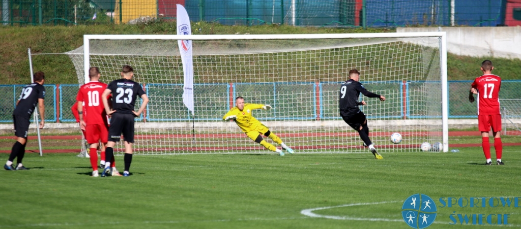 Zobacz jak padały gole w 11. kolejce IV ligi [WIDEO]