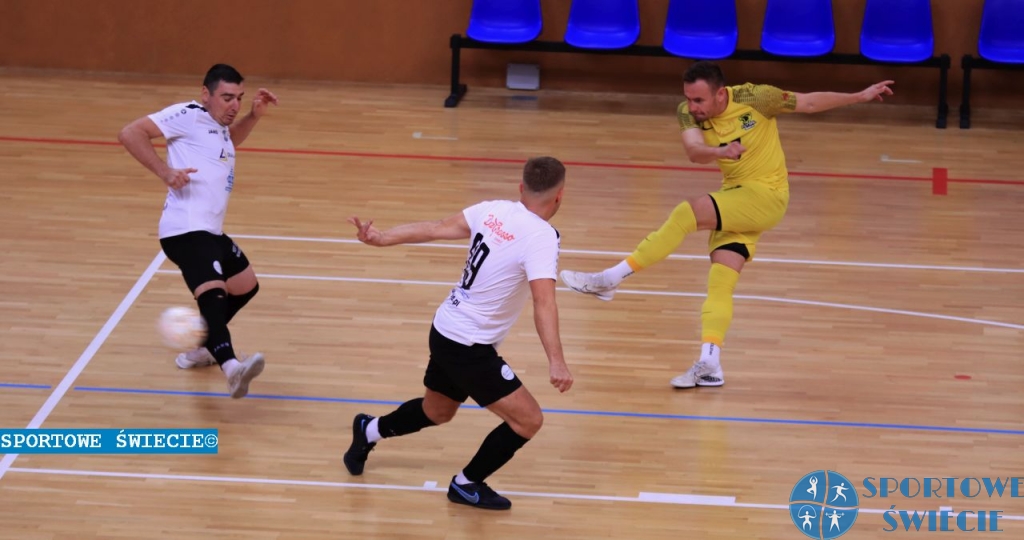 Wysoka wygrana Świeckich Panter z Kia Łowicz [ZDJĘCIA]