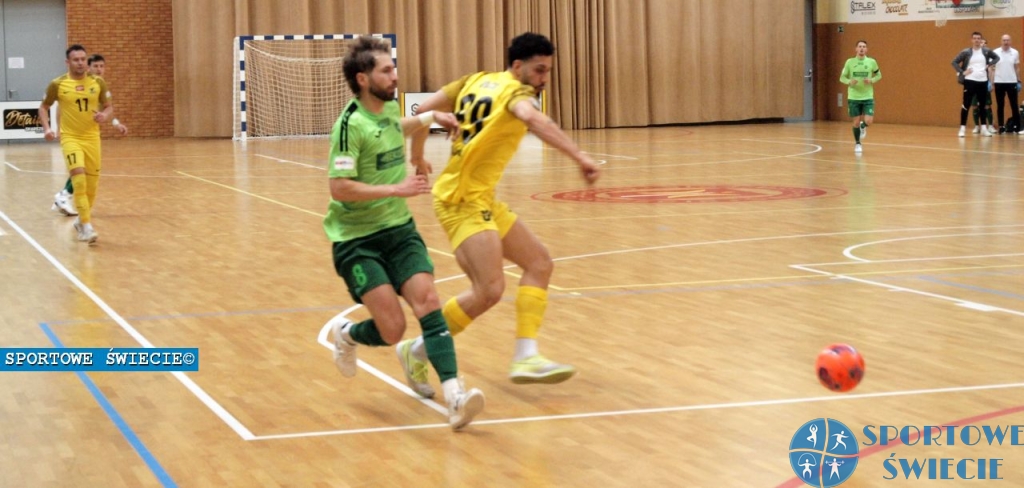 Czerwone Smoki wyprzedziły Świeckie Pantery. Jutro jest szansa na ripostę [WIDEO]